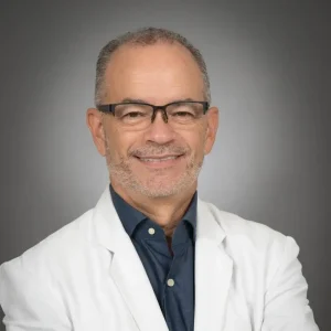 Dr. Eduardo Insignares
